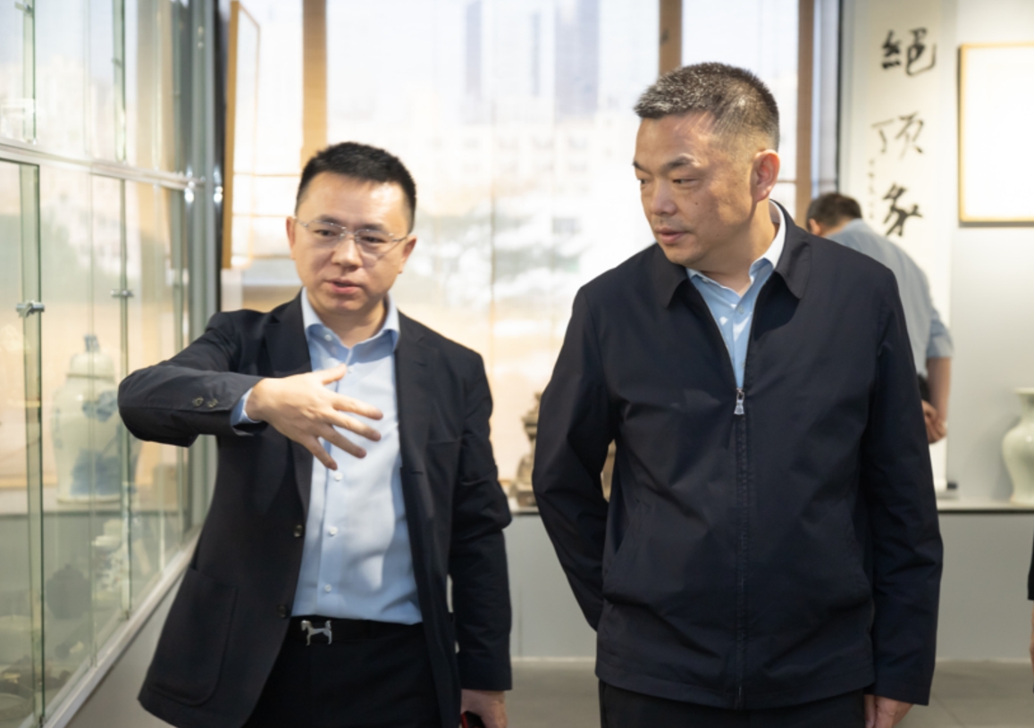 热烈欢迎绵阳涪城区区委副书记、区政府代理区长唐顺江一行莅临卡酷尚集团参观指导