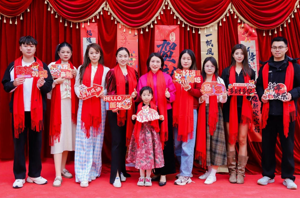 卡酷尚深圳工厂2025年尾牙宴圆满落幕