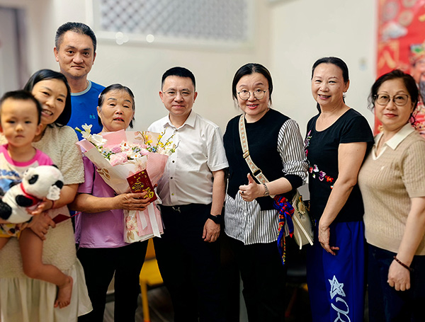 情系乡梓暖人心——卡酷尚集团董事长郭晓林率香港绵阳联谊总会开展慰问活动